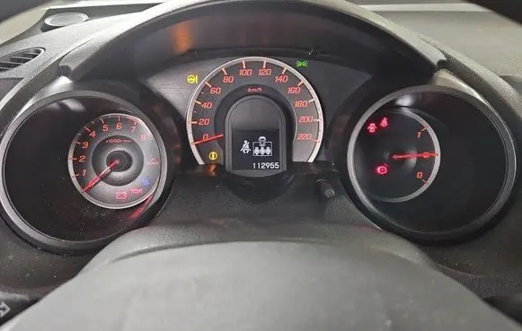 Speedometer (instrument cluster)