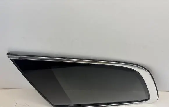 Volvo XC90 Rear side window 31468145