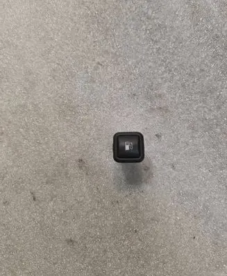 Volkswagen Golf IV Fuel tank opening switch 3B0959833A