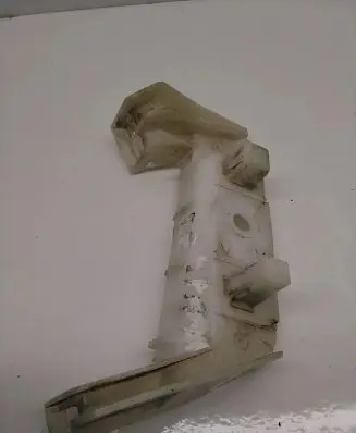 Renault Koleos I Fender mounting bracket