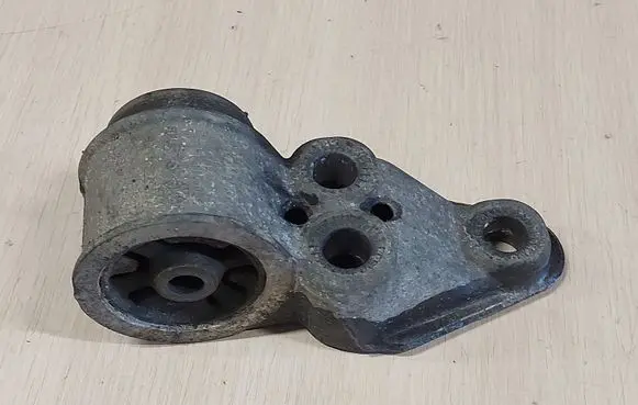 Audi A6 S6 C5 4B Rear axle beam mounts housing 8E0501522H
