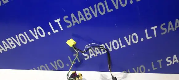 Passenger airbag on/off switch