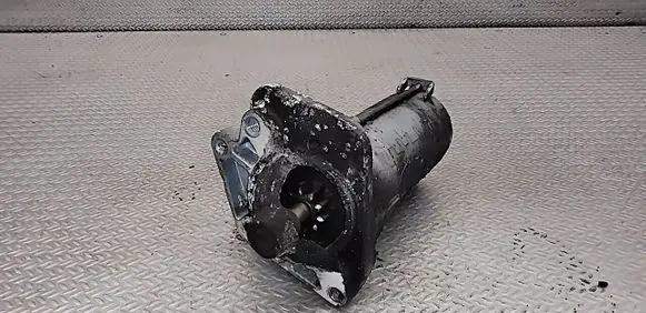 Renault Megane III Starter motor 233003329R