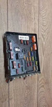 Volkswagen PASSAT B6 Fuse box set 3c0937125