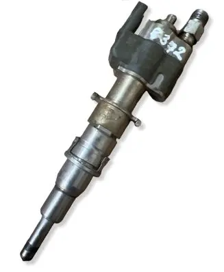 BMW 3 E92 E93 Fuel injector 7589048