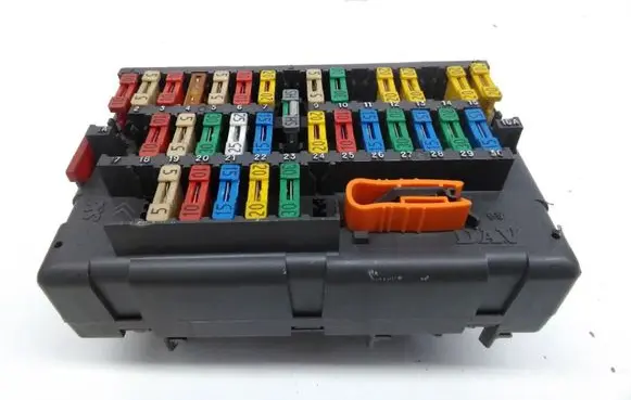 Citroen Xsara Fuse module 95685912