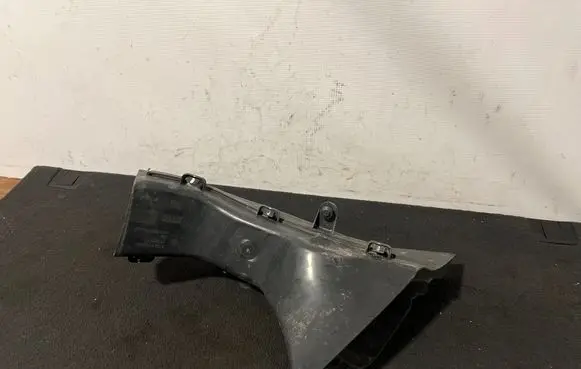 BMW 4 F32 F33 Air intake duct part 7290611