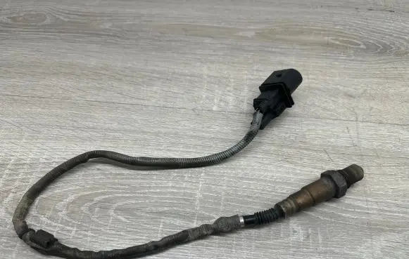 BMW 7 E65 E66 Lambda probe sensor 7521705
