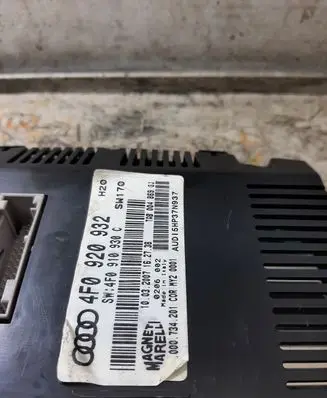 Audi A6 S6 C6 4F Speedometer (instrument cluster) 4F0920932 4F0910930C