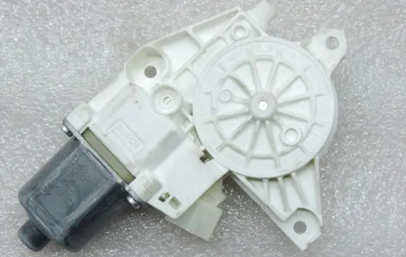 Mercedes-Benz E W212 Rear door window regulator motor A2048200542 0130822505