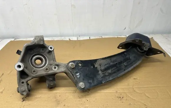 Volkswagen Tiguan Rear wheel hub 3C0505435g