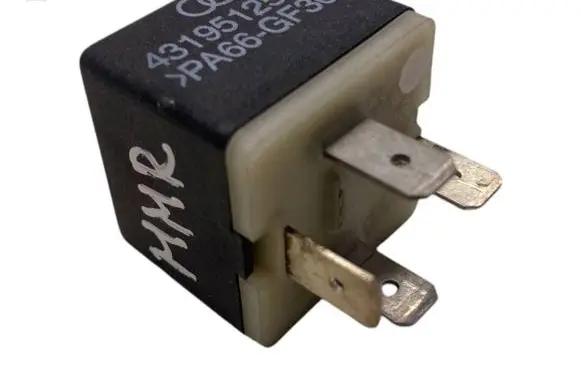 Audi A8 S8 D2 4D Other relay 431951253H