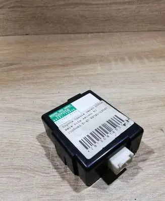 Toyota Corolla Verso E121 Door control unit/module 8974113040 2513000100