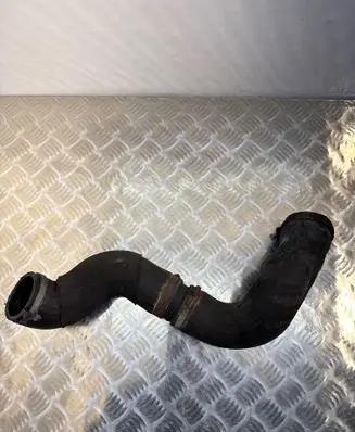 Intercooler hose/pipe