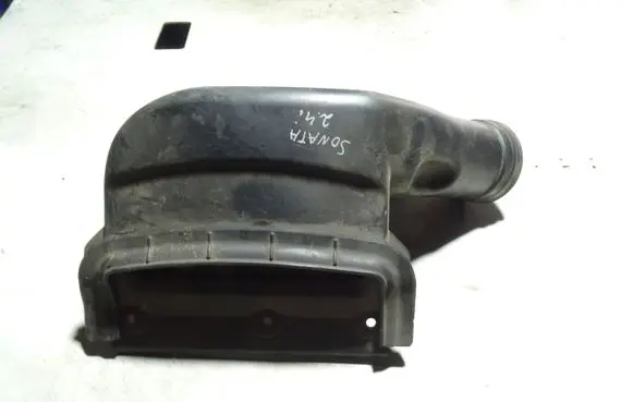 Hyundai Sonata Air intake duct part 282103K010