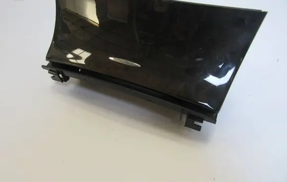 Mercedes-Benz CLS AMG C219 Car ashtray a2118101330-merc a2118101330