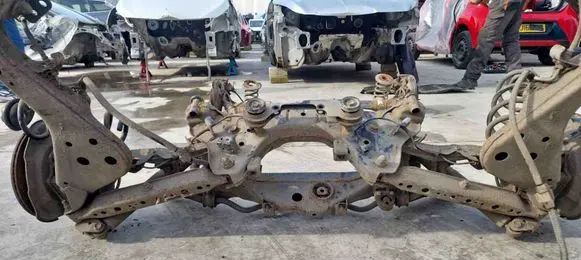 Nissan X-Trail T32 Rear axle beam 
