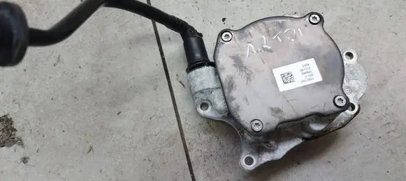 Seat Ibiza IV (6J,6P) Vacuum pump 03L100J