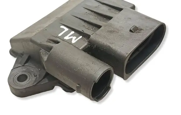 Mercedes-Benz ML W164 Glow plug pre-heat relay A6429005801 0522140210 1319800322