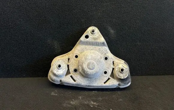 Volkswagen PASSAT B5.5 Coil spring mount 8d0412383