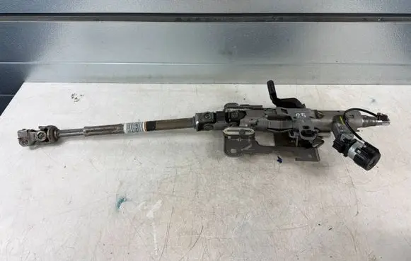 Peugeot 3008 I Steering wheel axle 9673027977