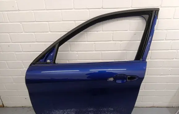 Alfa Romeo Stelvio Front door