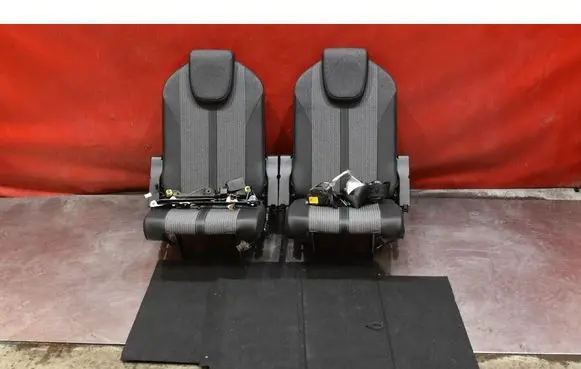 Peugeot 5008 Seat set 134140970