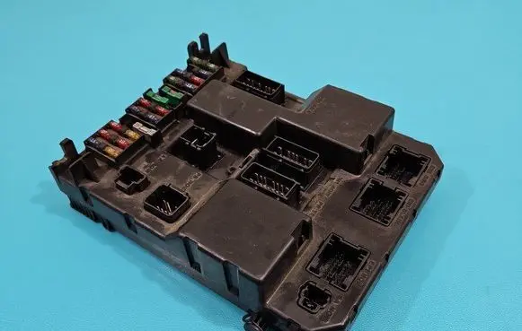 Peugeot 307 Central body control module 9651196980 IMPRK1447584