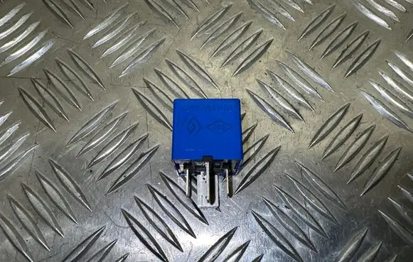 Renault Megane III Other relay 8200351488