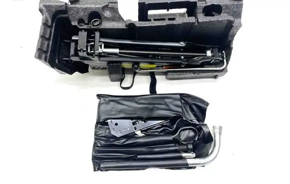 Audi Q5 SQ5 Lift Jack 8R0012109A 8T0011031C