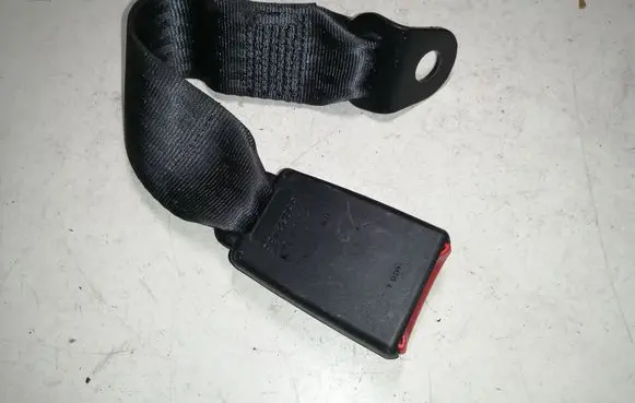 Maserati Quattroporte Rear seatbelt buckle 33022433