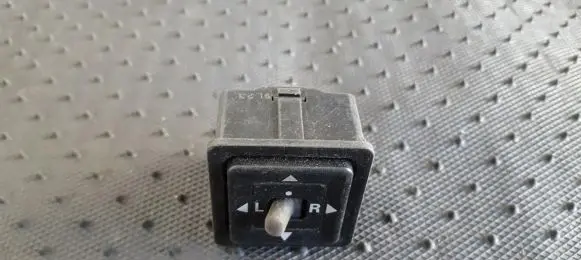 Mitsubishi Pajero Wing mirror switch 2775 9L23