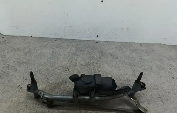 Peugeot 1007 Front wiper linkage 