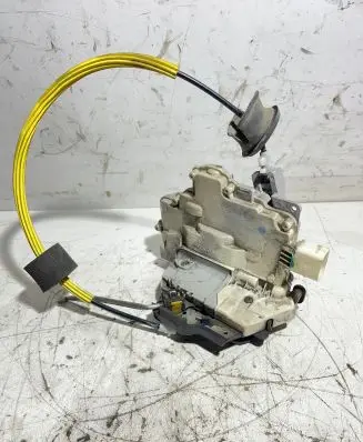 Audi A6 S6 C6 4F Front door lock 4F083901E