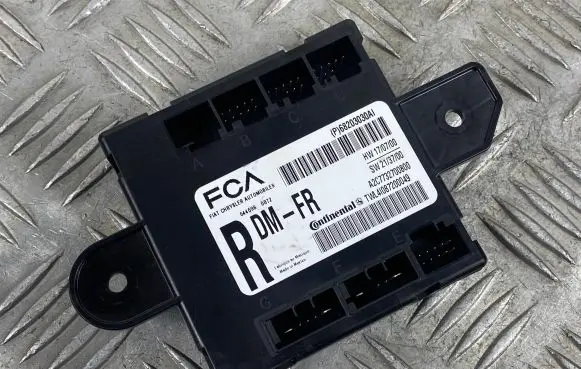 Jeep Grand Cherokee WL Door control unit/module P68203030AI