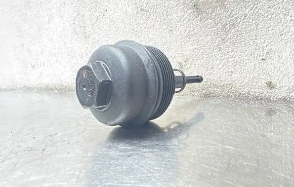 Opel Zafira A Oil filter cover 90571724