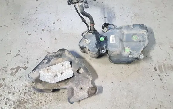KIA Ceed AdBlue liquid reservoir 31500J7900 31510G9000