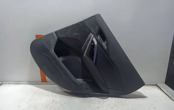 BMW X1 U11 Coupe rear side trim panel F015123