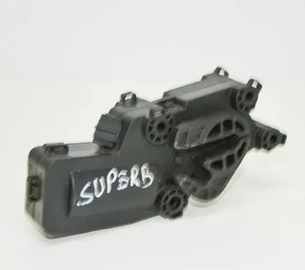 Skoda Superb B6 (3T) Tailgate/trunk/boot lock/catch/latch 3T0827299BDEFEKTAS