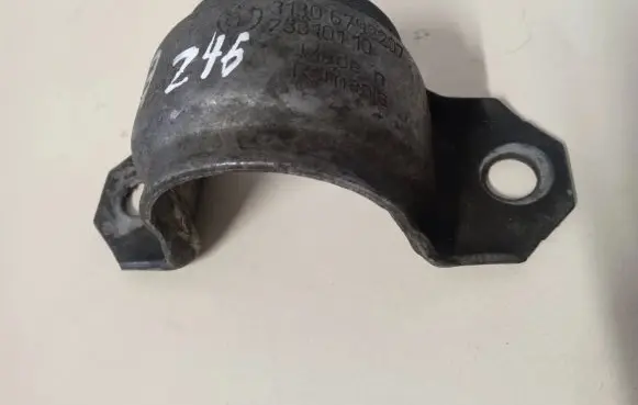 BMW 3 F30 F35 F31 Sway bar bush bracket, front 6792207