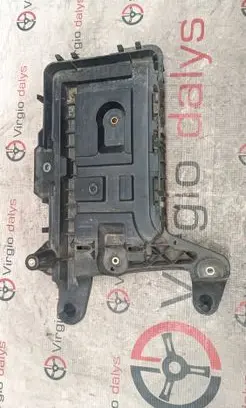 Volkswagen Golf VI Battery tray 1K0915333