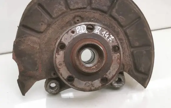 Volkswagen PASSAT B6 Front wheel hub spindle knuckle 0117650 7856578