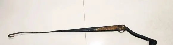 KIA Sorento Front wiper blade arm i9647