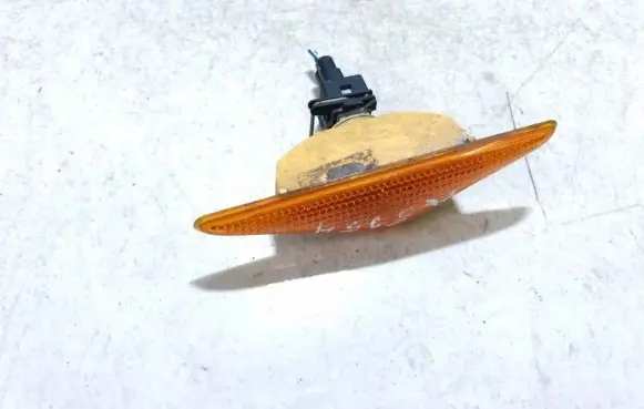 Ford Focus Front fender indicator light x84h3k354a