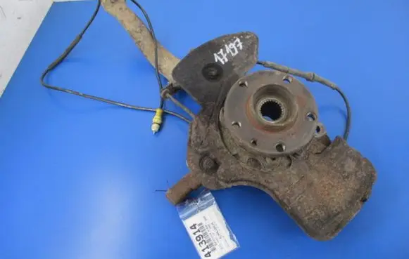 Alfa Romeo 147 Front wheel hub spindle knuckle