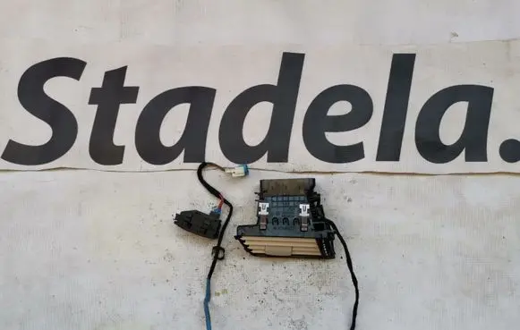 Mercedes-Benz E W212 Dashboard side air vent grill/cover trim A2128300154