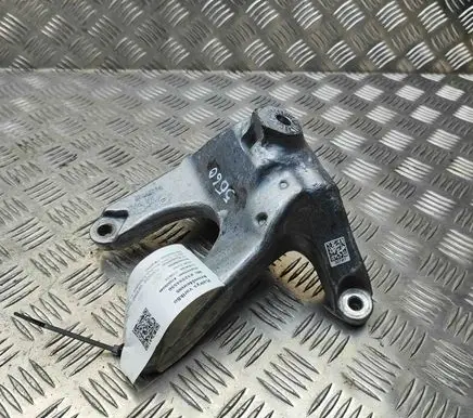 Porsche Cayenne (9Y0 9Y3) Engine mounting bracket 4M0199307BF