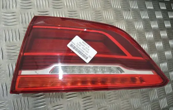 BMW X6 F16 Tailgate rear/tail lights