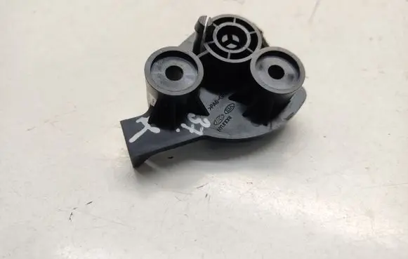 KIA Ceed Engine bonnet (hood) release handle