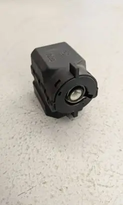 BMW 5 E39 Ignition lock contact 6901961